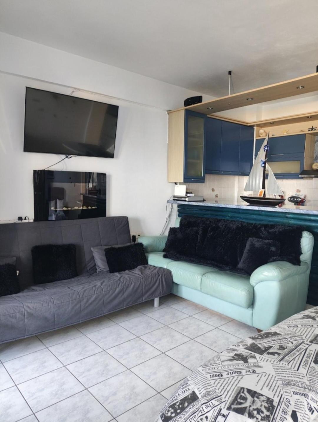 Apartamento Ελένη Megalochori  Exterior foto